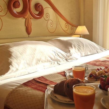 Hotel Colomba D'Oro Verona Esterno foto