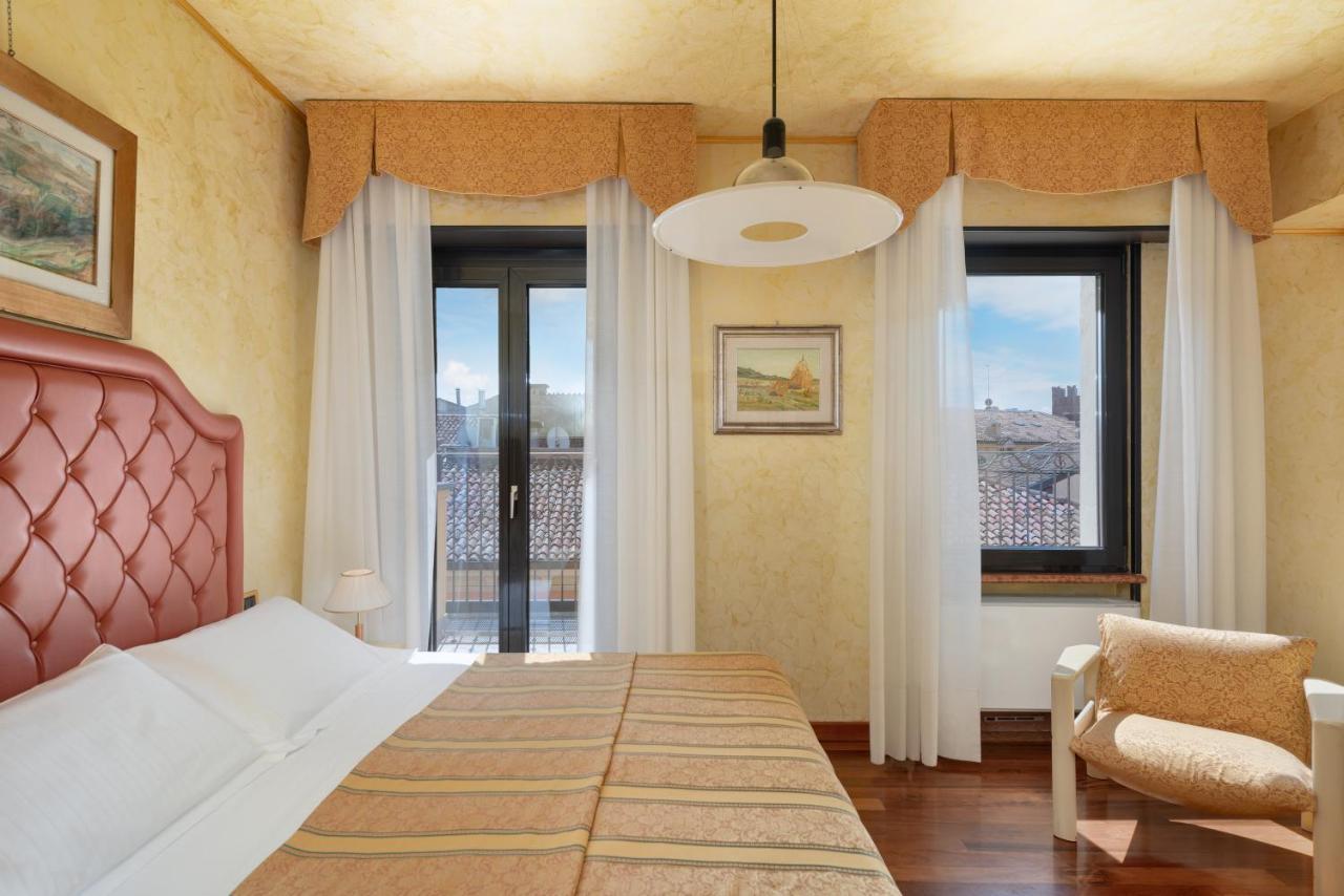 Hotel Colomba D'Oro Verona Esterno foto