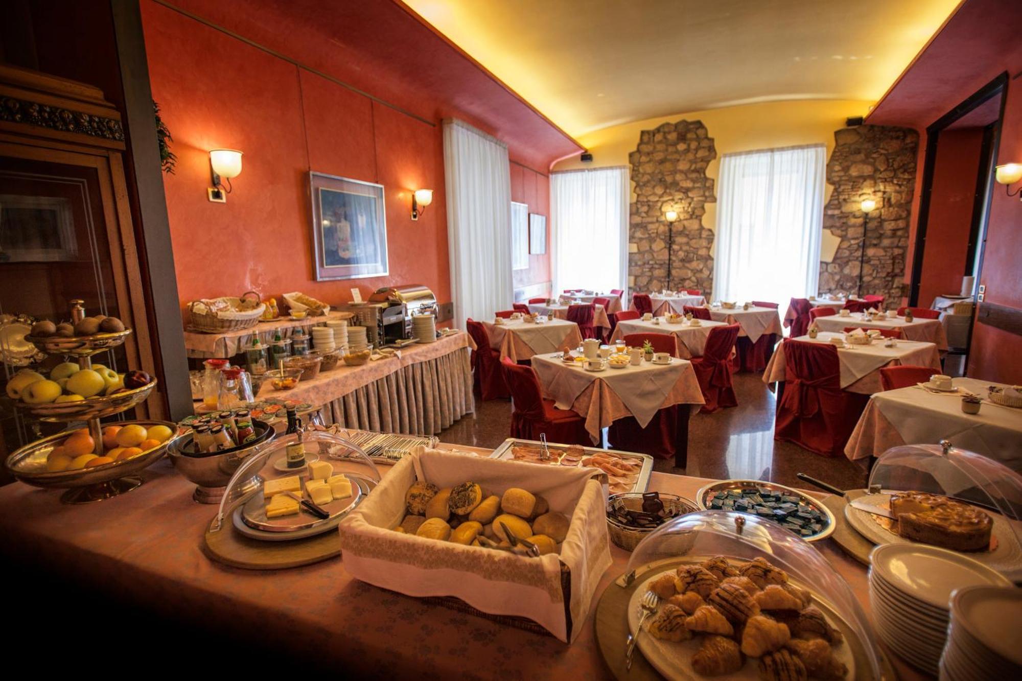 Hotel Colomba D'Oro Verona Esterno foto