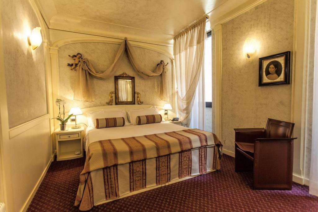 Hotel Colomba D'Oro Verona Esterno foto