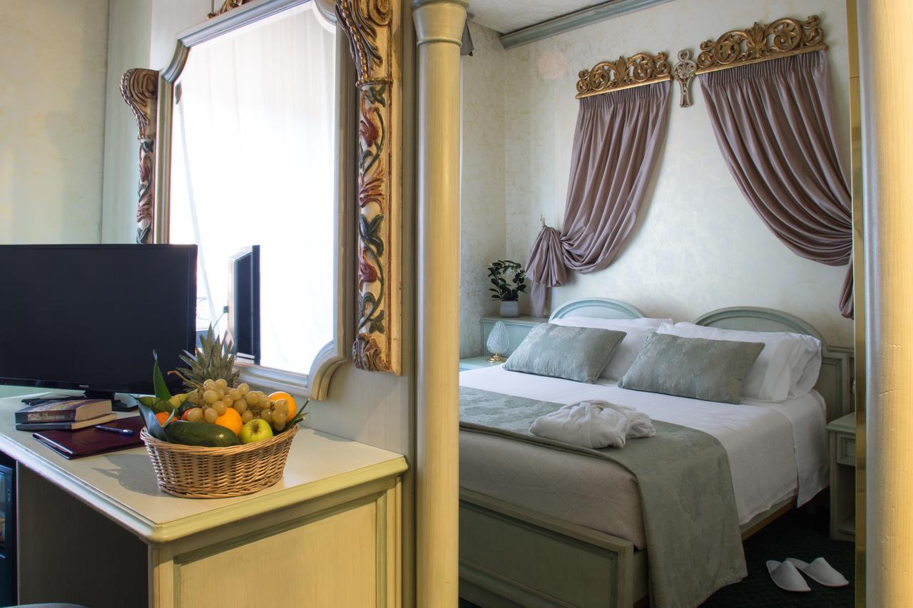 Hotel Colomba D'Oro Verona Esterno foto