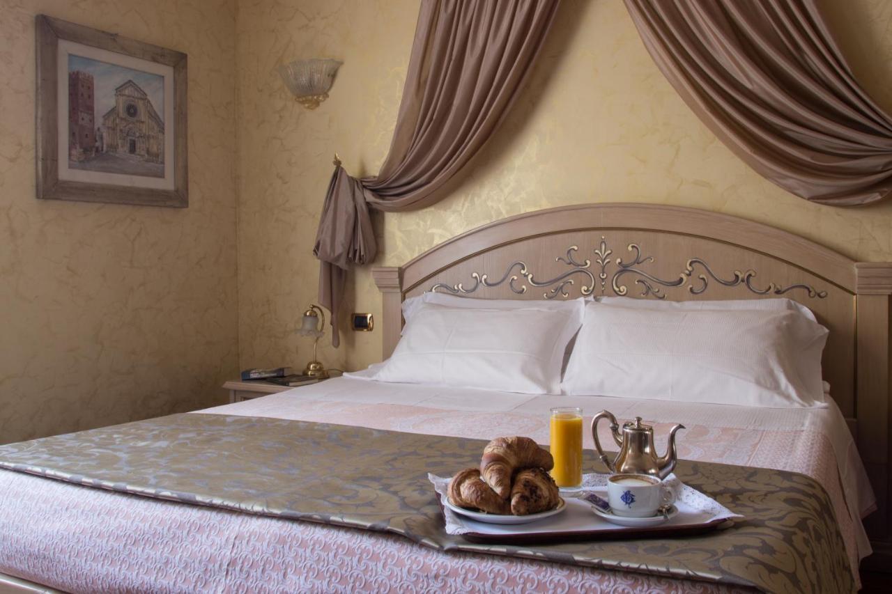 Hotel Colomba D'Oro Verona Esterno foto